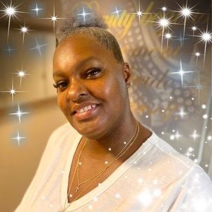 Meet your Posher, Naomi